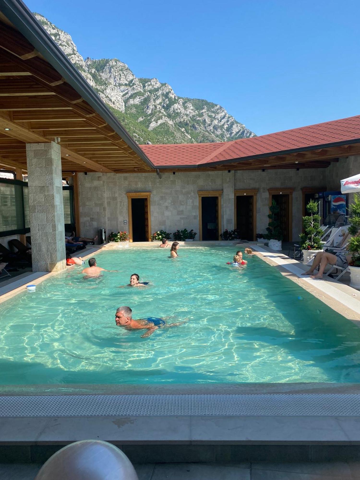 Panorama Rooms Hotel Near The Old Bazaar Krujë Eksteriør billede